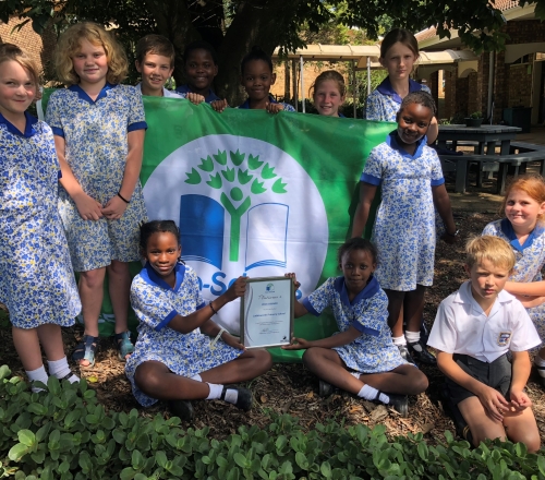 Eco club with new flag 002