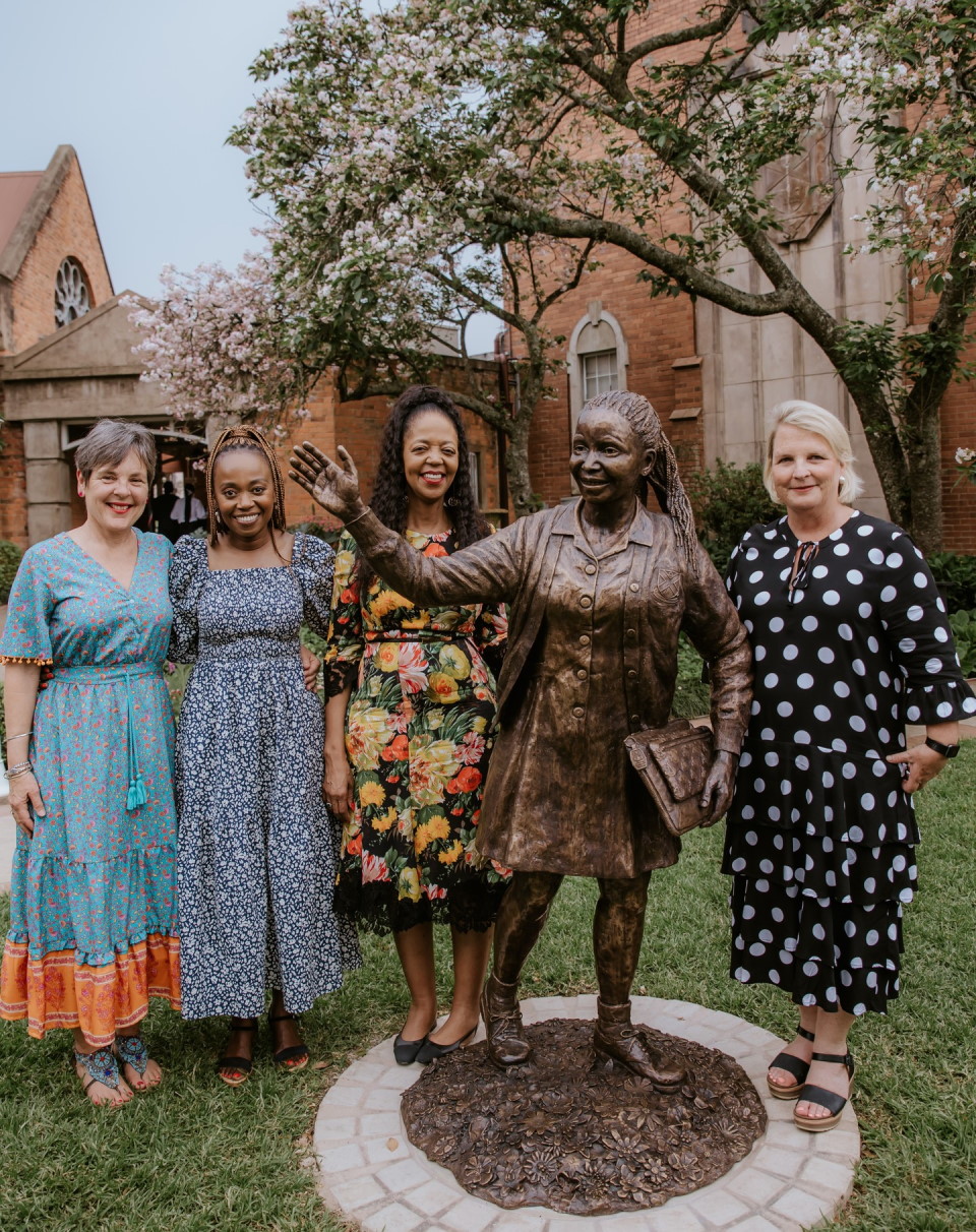 mandisa unveiled 2022 st annes college