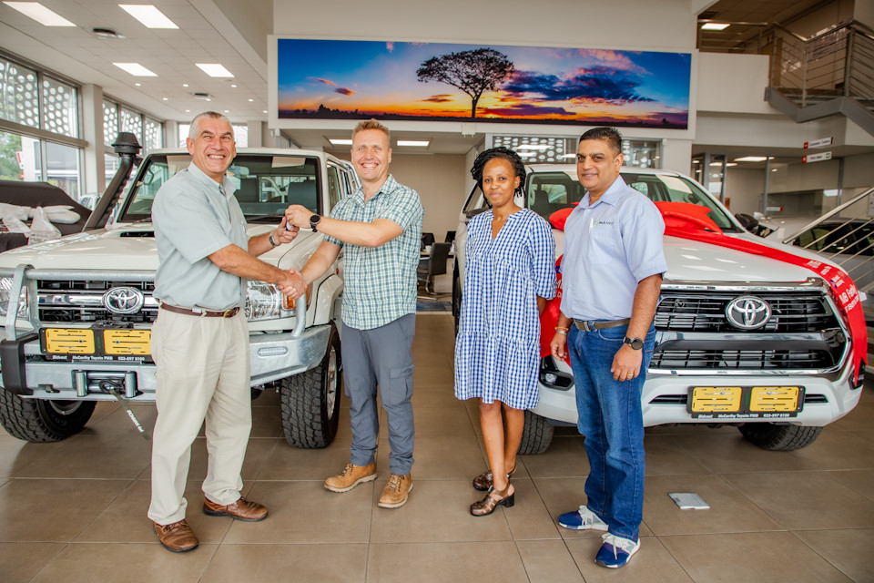 WILDTRUST hands over vehicles to Ezemvelo ph Mnqobi Zuma 