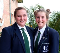 Rotary Exchange Hannah Watkinson and Ashley King 250x220
